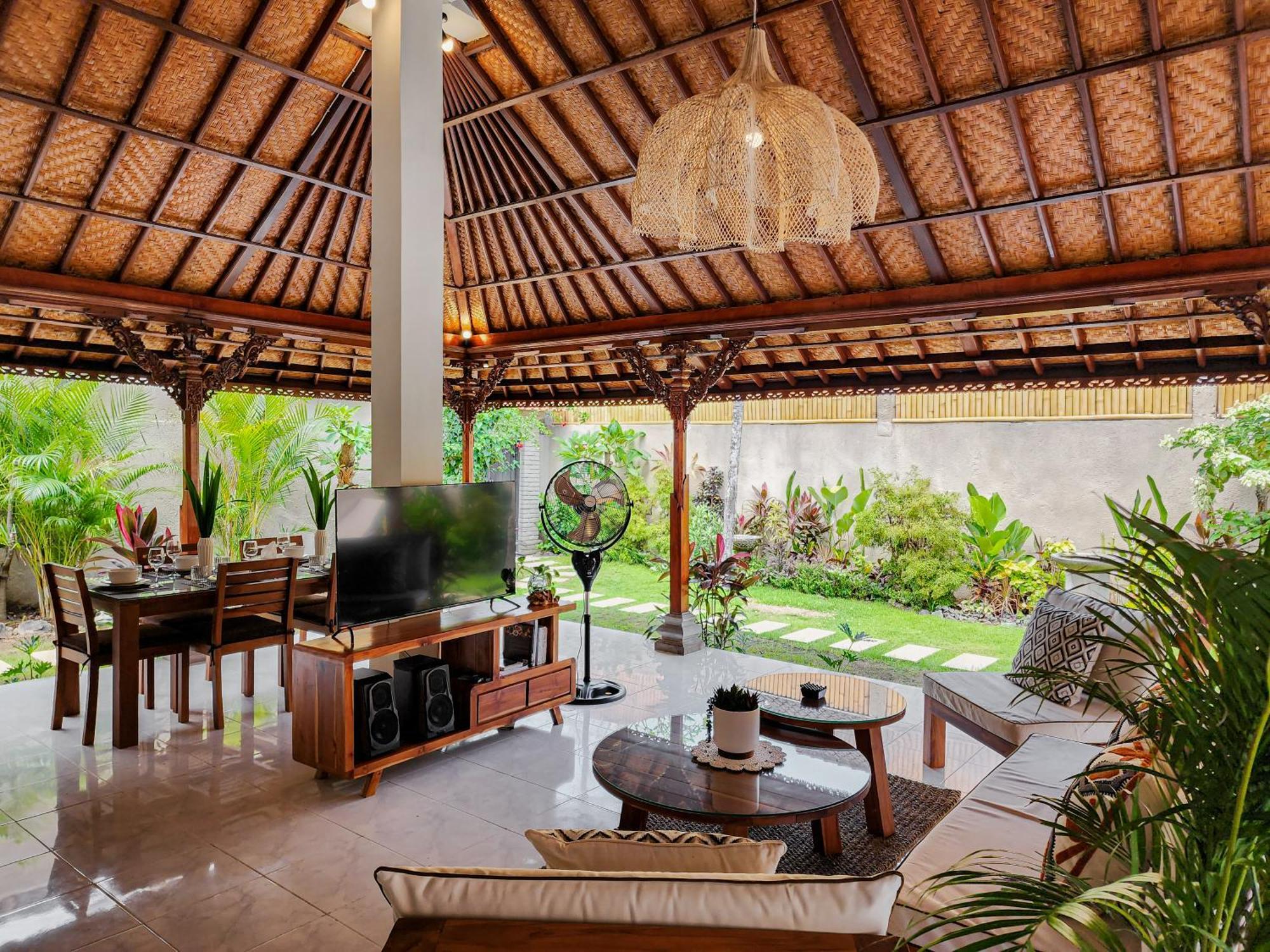 Villa Inyoni Toucan - Location In Seminyak.