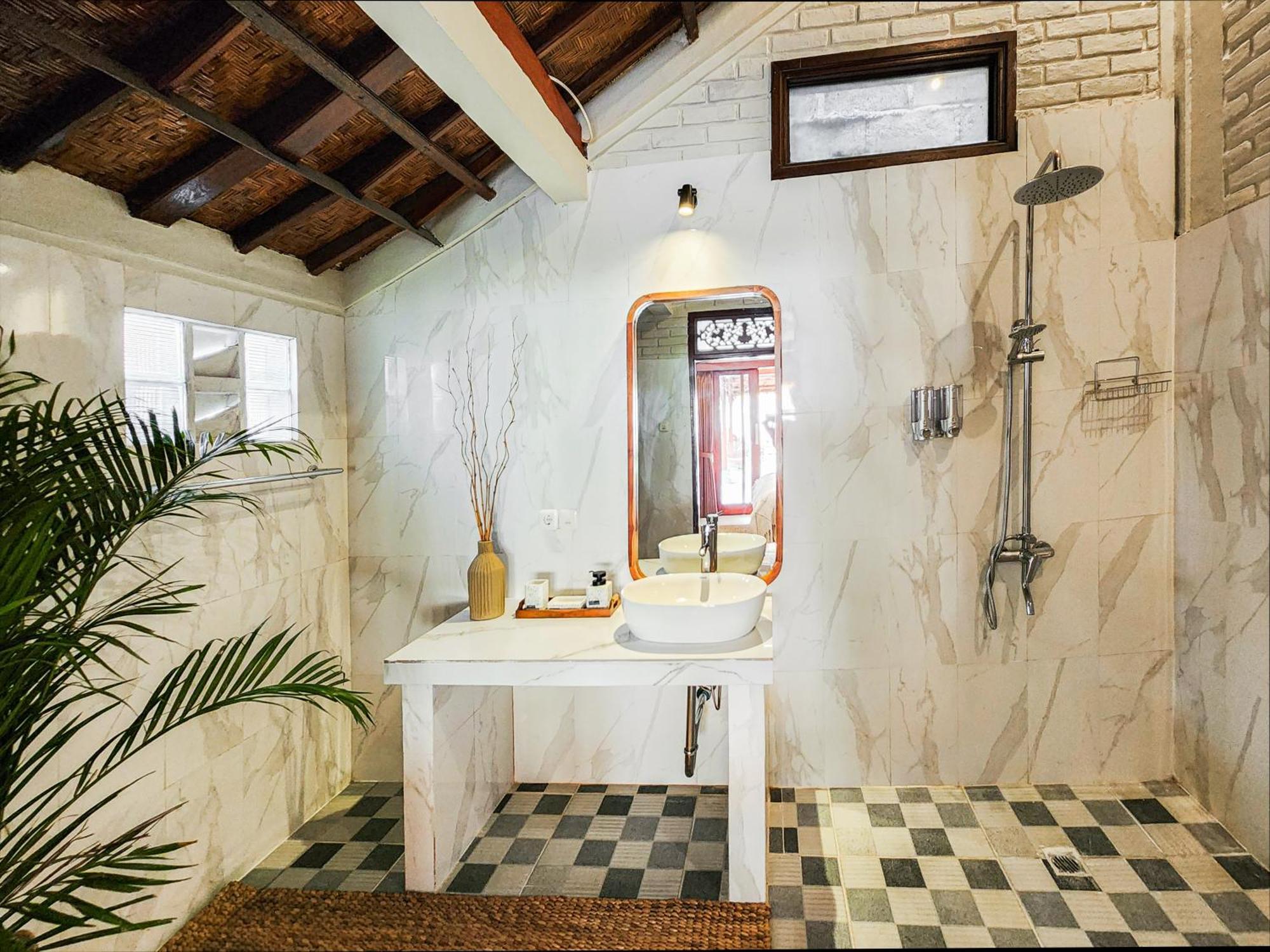 Villa Inyoni Toucan - Location In Seminyak. *